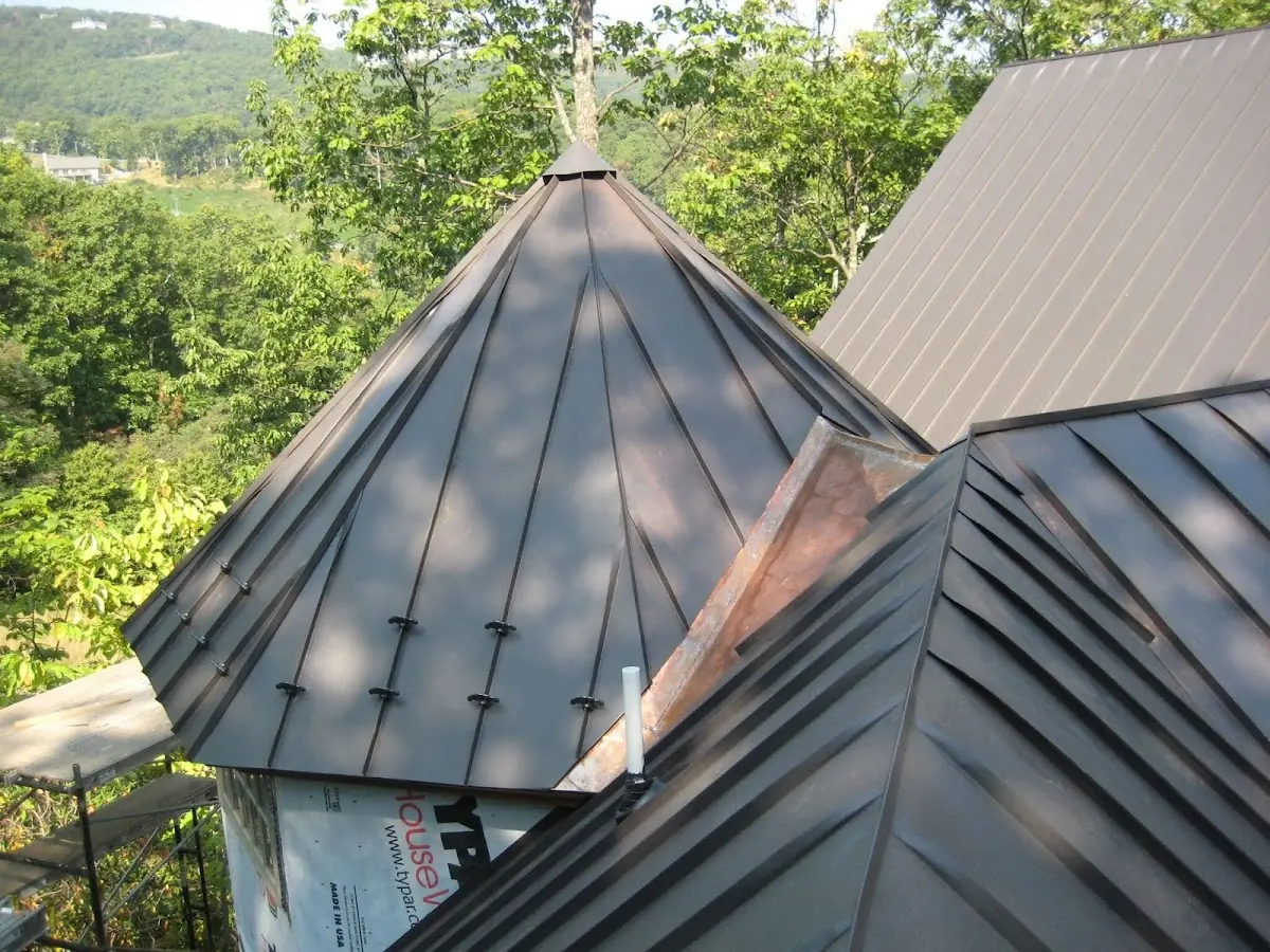 Professional Gutter Cleaning by Craftsman Roofing in Heber